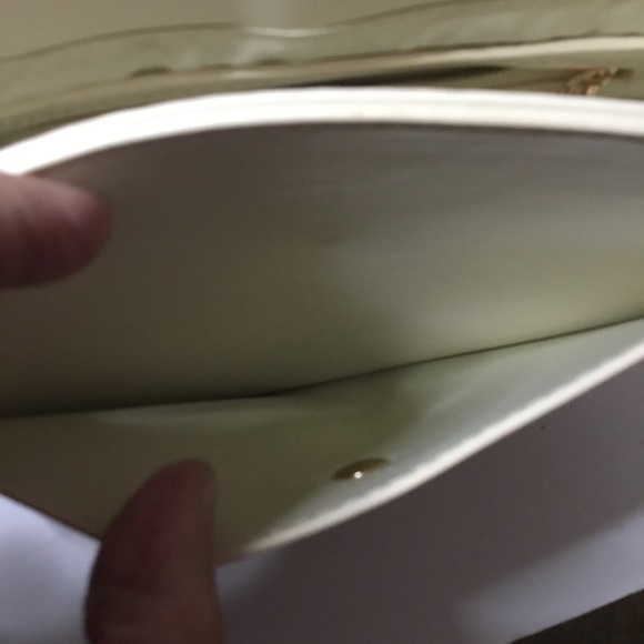 Badgley Mischka Women’s Ivory Cream Faux Leather Saddle Bag Shoulder Bag Purse - Picture 9 of 11